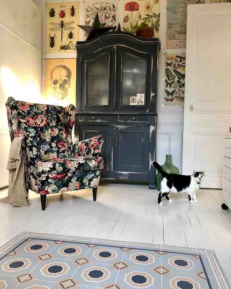 Vintage Style Coffee House